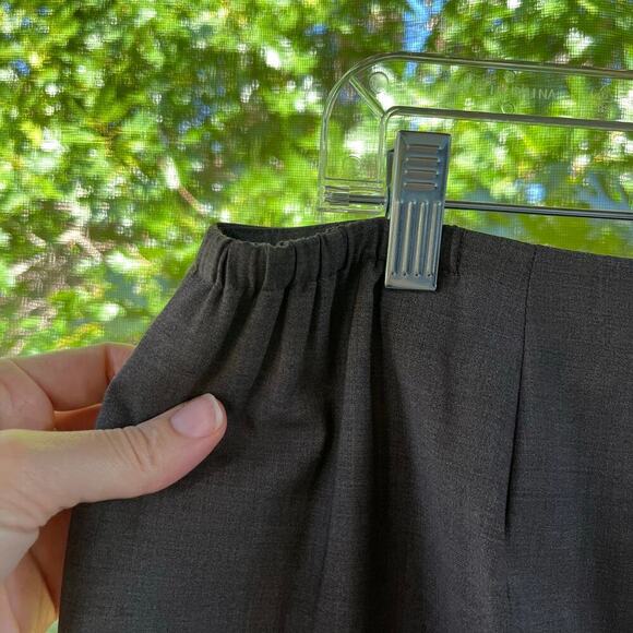 Talbots Woman Grey Basic Pencil Skirt Size 12W. NEW - Picture 3 of 8